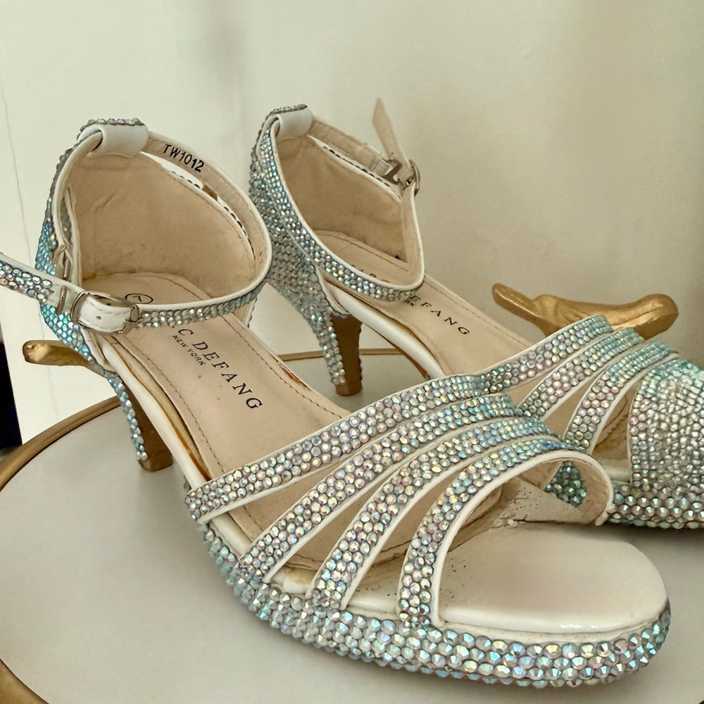 Mark DeFang Women's Silver Strappy Heels Size 7